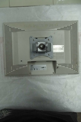 LCD монитор Samsung 151BM (2)