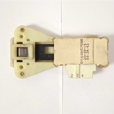 Устройство блокировки люка Indesit E116001575905 WIUN105 Фото 3
