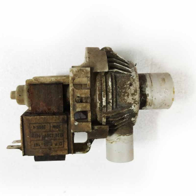 nasos-slivnoj-pompa-s-korpucom-dlya-avest